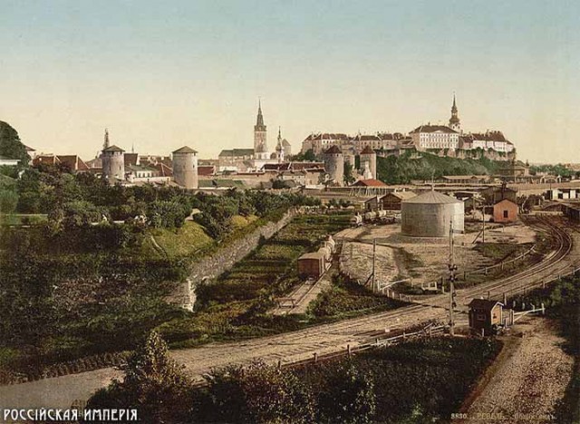 Россійская Иперія на цветнихъ открыткахъ