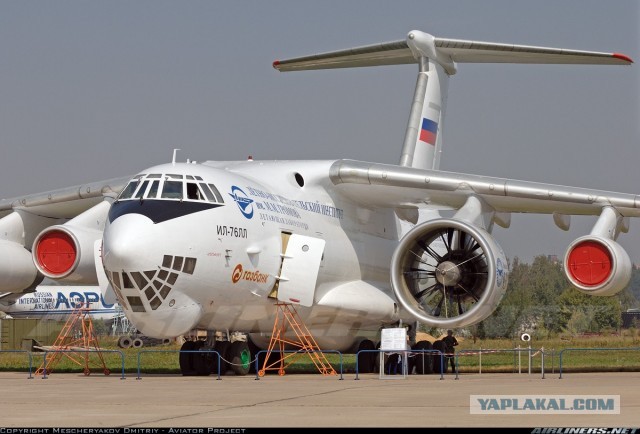Взлет Ту-160 с необычного ракурса