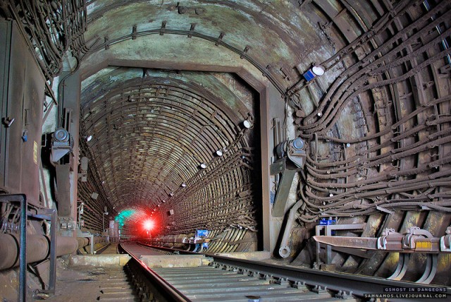Прогулка по тайнам метро