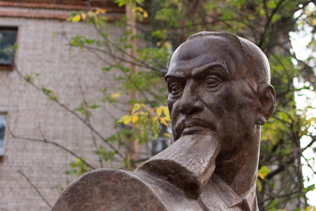 Какие прозвища дают памятникам в России