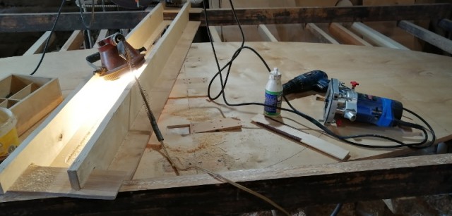 Стол для... Ну просто чтобы был