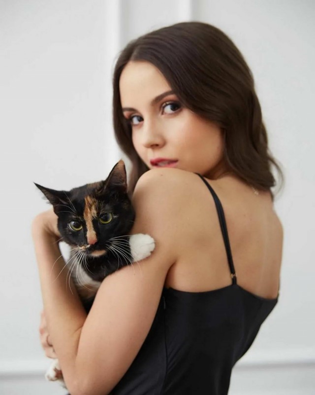 Девушки котовторника