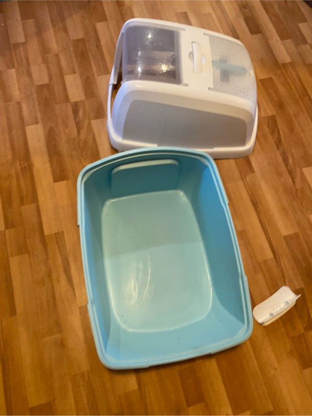 Камрады может кому нужен лоток для пушистого?