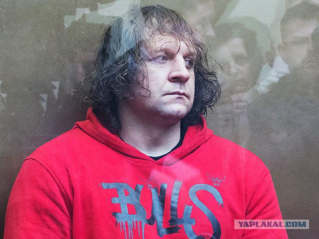 Александру Емельяненко подарили автомобиль после его досрочной победы над американцем Вирджилом Цвикером