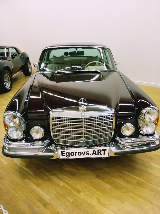 Про выставку редких и антикварных автомобилей