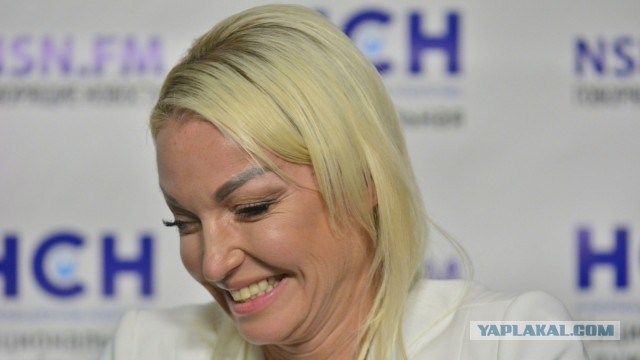 Пьяную Волочкову выселили из отеля в Турции