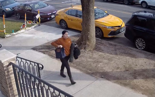 Полиция Нью-Йорка арестовала студентку плюнувшую в еврейского мальчика