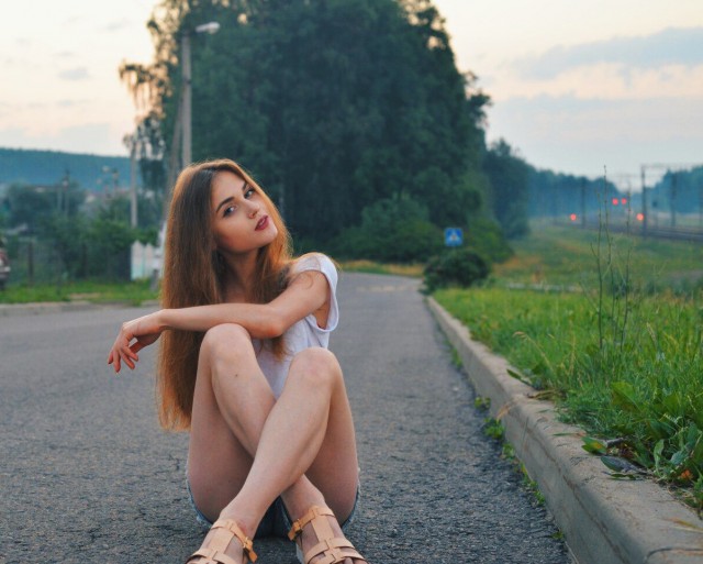 Девушки красавицы и пятница в тему