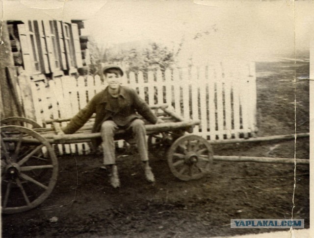 Прокати нас, Петруша, на тракторе...