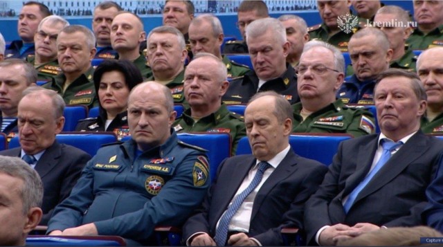 Путин потребовал за любые деньги срочно улучшить российское оружие