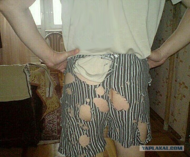А вы знали, как делают рваные джинсы?
