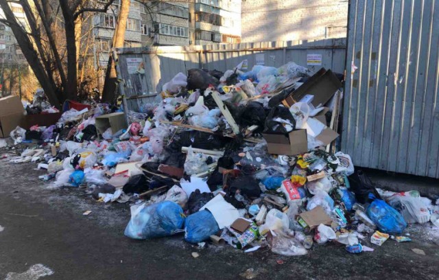Депутаты Госдумы предложили запретить мусоропроводы в домах