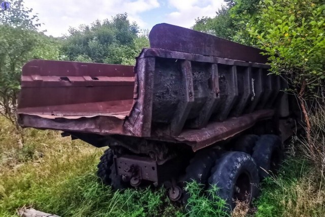 Брошенная техника, ржавеющая на заброшенном острове Аскольд