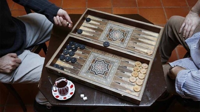 В Тбилиси стартовал первый в истории чемпионат мира по длинным нардам