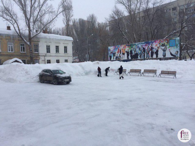 После скандала с субботником в саратовской школе уволили начальника районного отдела образования