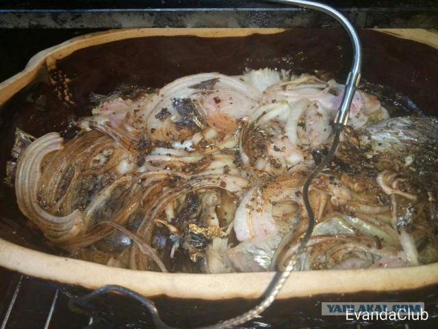 Караси и шпроты.