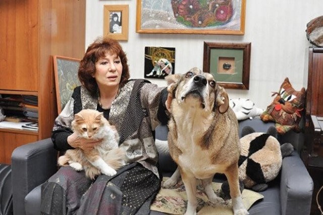Уникальная певица, голос которой знаком нам с детства!