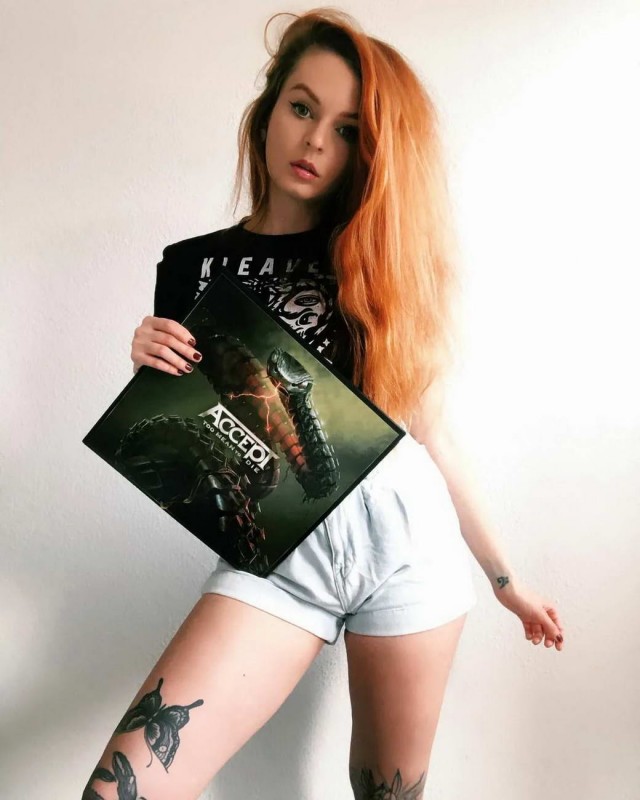 Музыкальные девушки