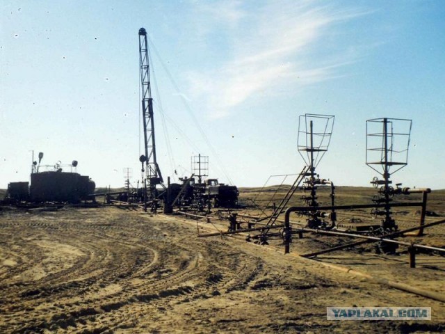 С Днём нефтяника!