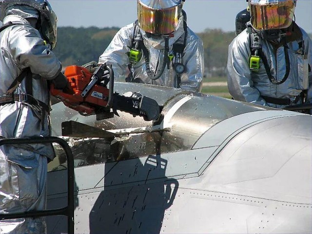 Борт Т-50-9 прибыл в Дубае для участия в авиасалоне «Dubai Airshow 2025».