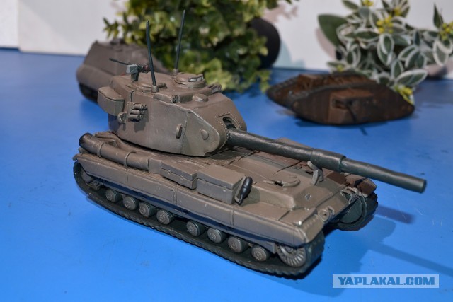 Как ИС-3 чуть не породил самое мощное противотанковое орудие в мире. История техники через пластилин- FV215B-183.