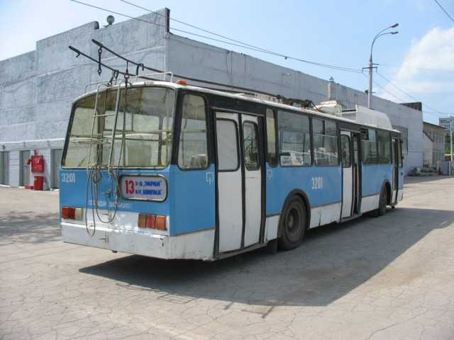 Игра на ЯПе: Угадай АВТО-8