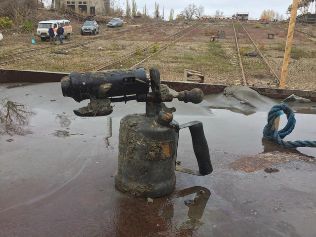 На борту поднятого бронекатера БК-31 найдено большое количество оружия