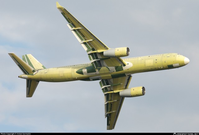 Над пригородом Казани заметили Ту-214