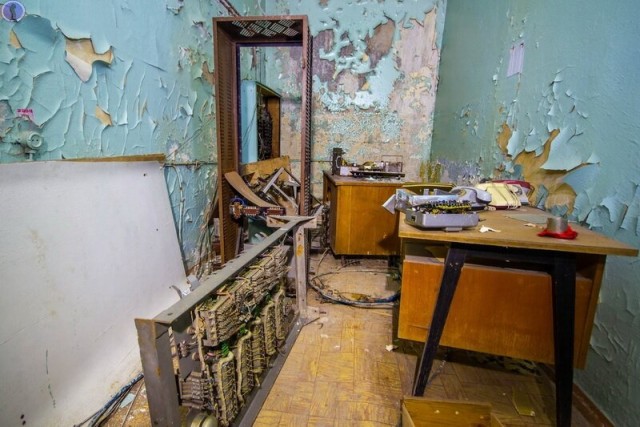 Огромное заброшенное убежище времён СССР с тремя дизелями