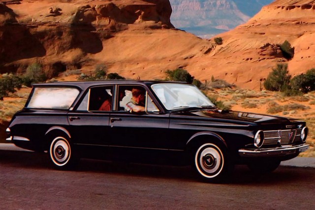 60 лет Plymouth Barracuda