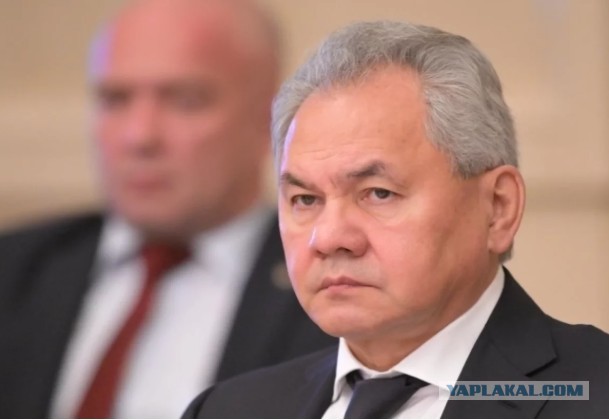С Шойгу на пять лет продлили контракт о прохождении воинской службы