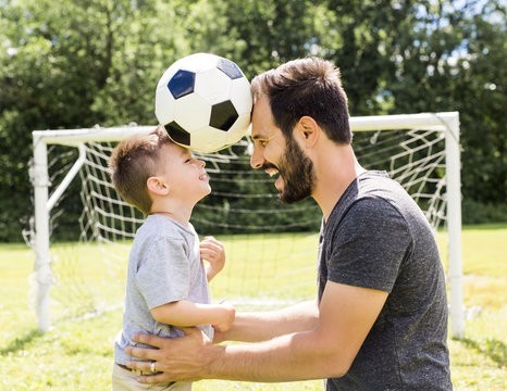 Про футбол и детей.