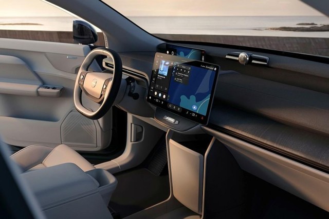 Новый Volvo EX60: без дверных ручек, до 810 км на одной зарядке, есть версия Cross Country