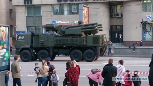 Как я не попал домой, но не пожалел. По Пресне танки грохотали!