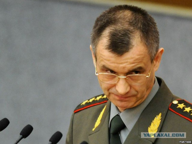 Военный офицер - авто-хам