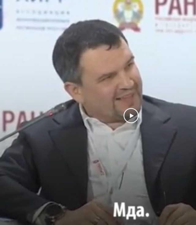 Глава Сбербанка рассказал, почему ученые уезжают из России
