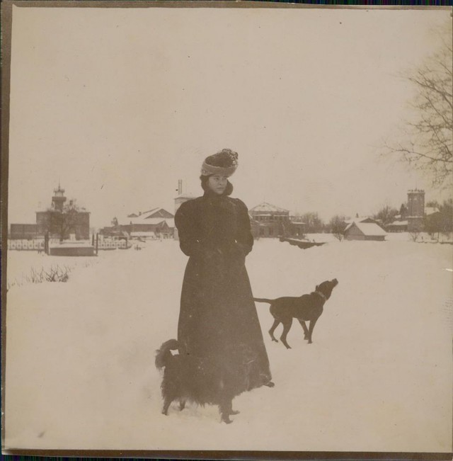 История в фотографиях