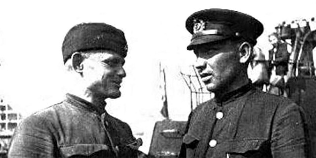 Черноморский угар: М-32 и подвиг Николая Пустовойтенко
