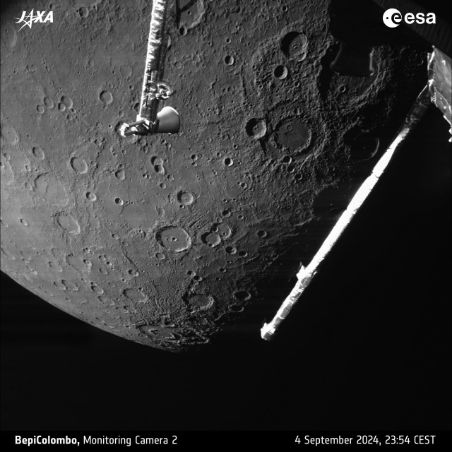 Зонд BepiColombo сделал снимки Меркурия с расстояния 165 км и передал данные о магнитной среде