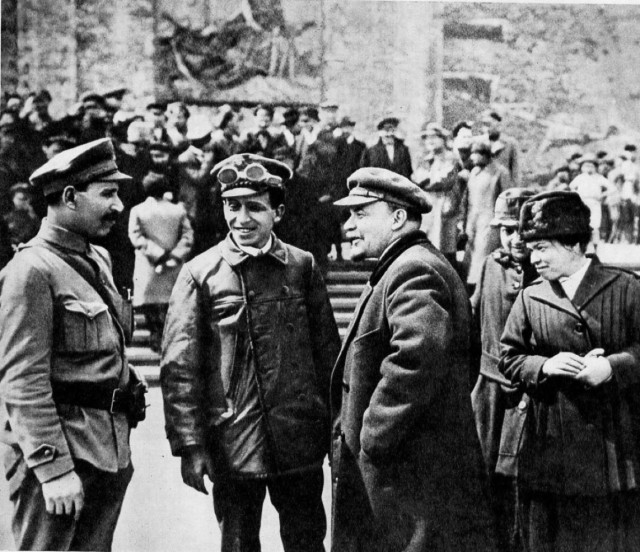 Редкие и не каноничные фотографии Владимира Ленина