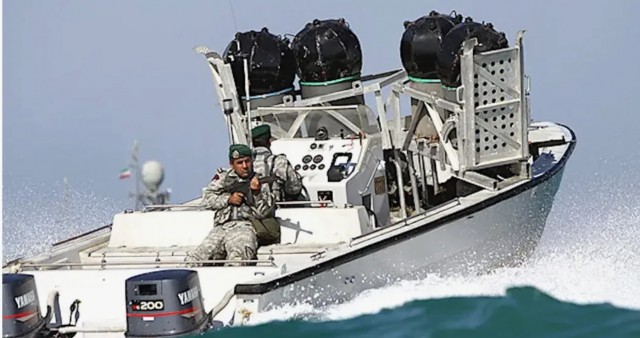 Иран начал минировать Ормузский пролив