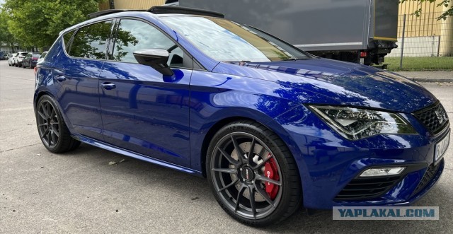 Лопнуло колесо на Tesla Model S Plaid на скорости 286 км/ч
