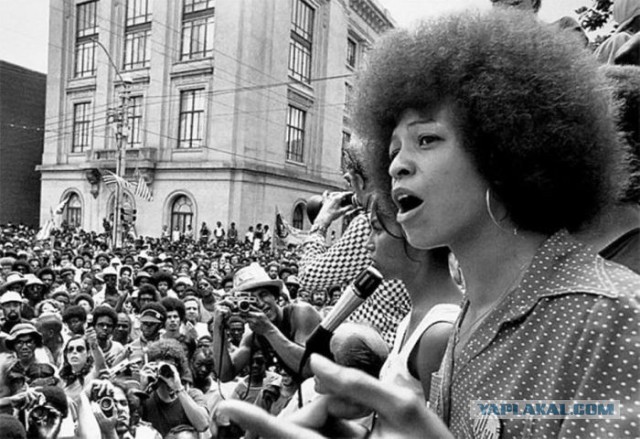 «Свободу Анджеле Дэвис!»: куда исчезла самая знаменитая американка 1970-х, и чем завершилась ее борьба