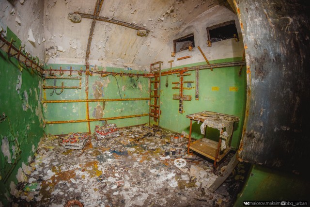 Обычный сарай посреди тундры оказался спуском в оставленный военными «засекреченный» бункер