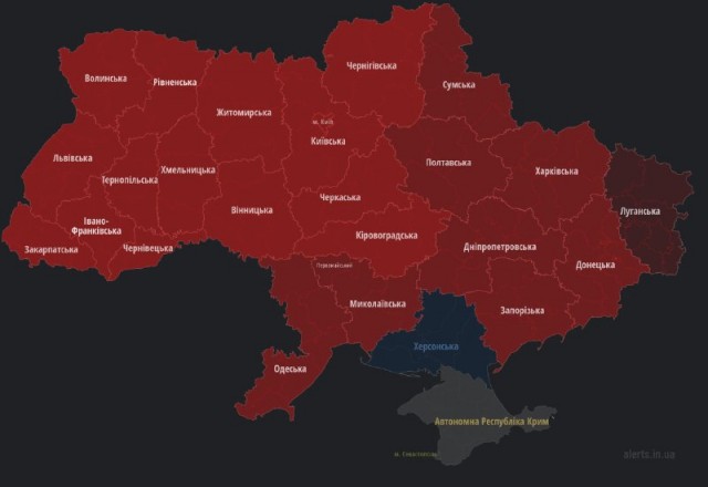 Самолет, на котором может находиться Пелоси, повернул в сторону Тайваня