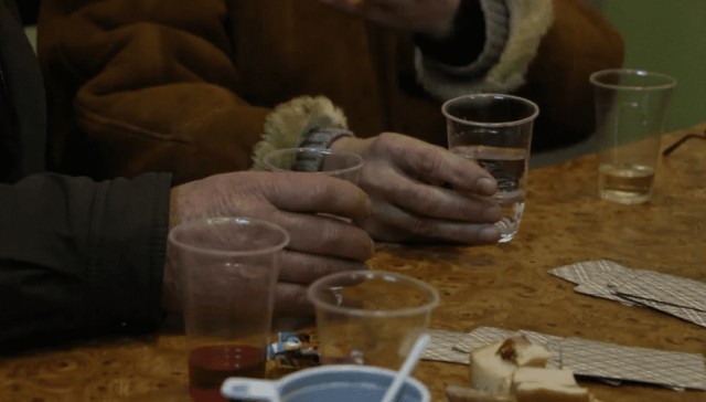 Рюмочные и наливайки изнутри, а также местный контингент