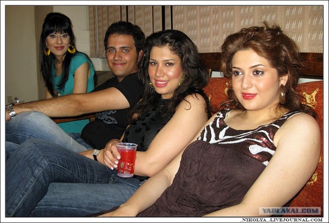На закрытой иранской вечеринке (10 фото)
