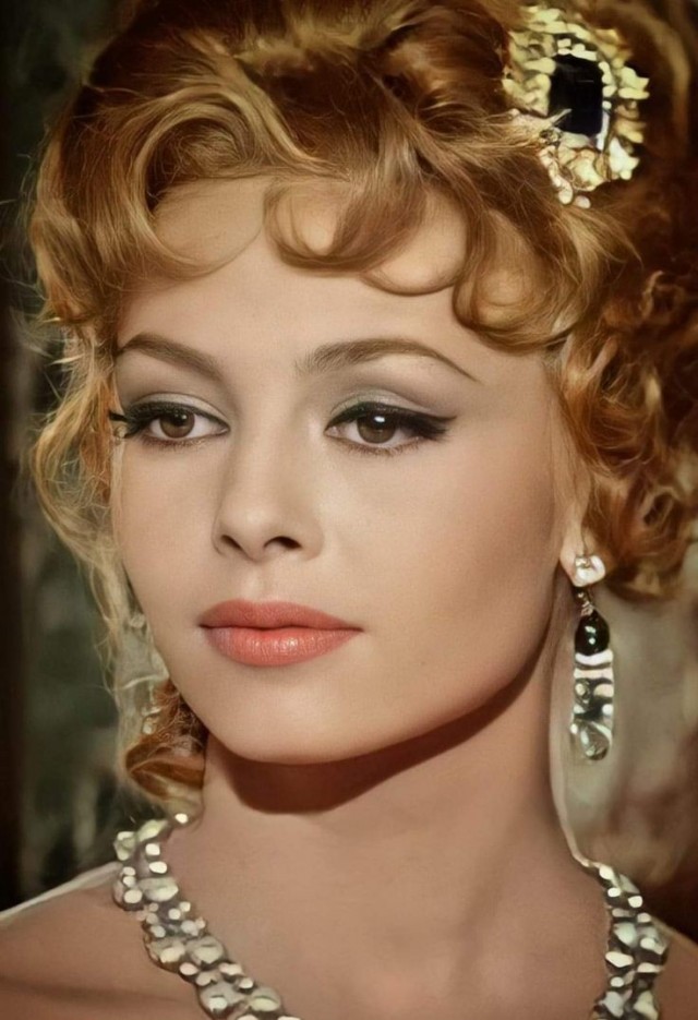 Какая актриса, на Ваш взгляд, самая красивая в мире?