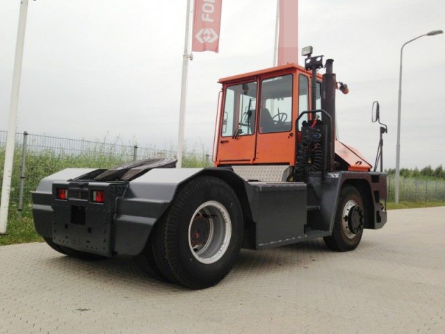 Игра на ЯПе: Угадай АВТО-7