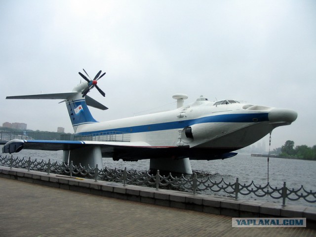 Дарите детям самолёты!